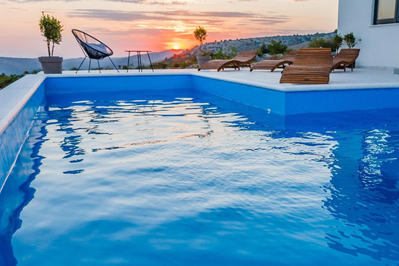 Villa Zlatno Sunce In The Hills Near Trogir Vrsine Екстериор снимка